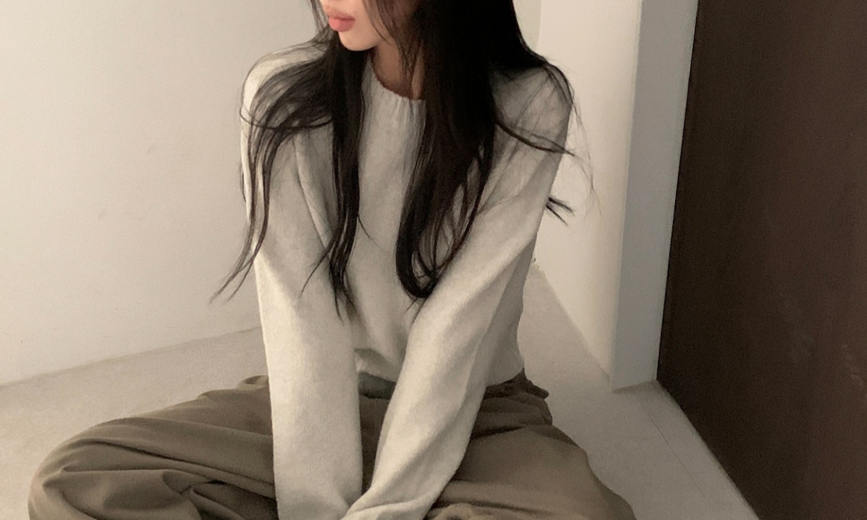 쌀쌀한 날씨에
폭닥한 니트