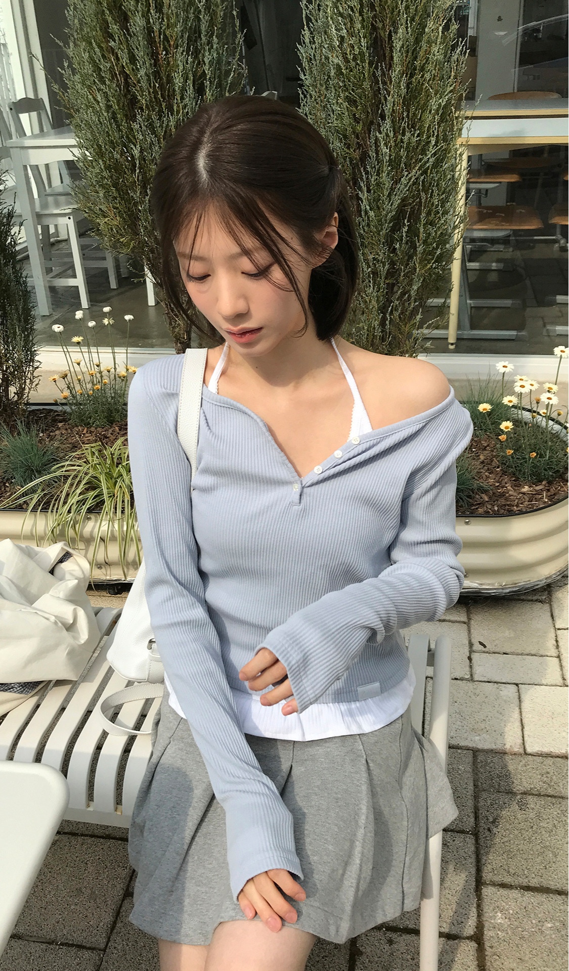 blured_여리여리 색조합 완성
벚꽃룩 코디는 이렇게